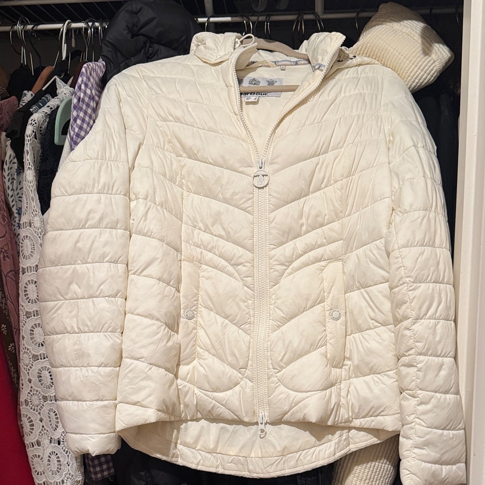 Women's White Quilted Jacket NWOT BARBOUR